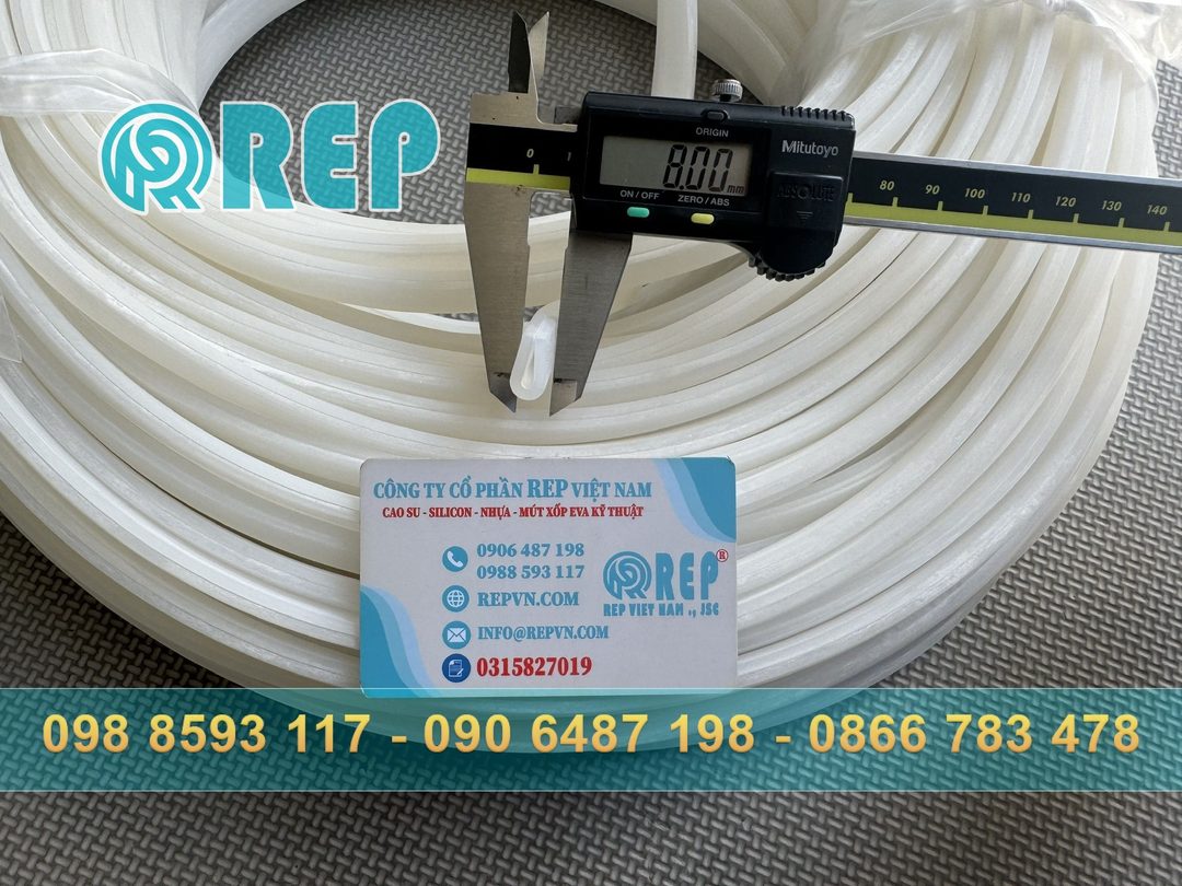 Gioăng silicon chữ U được lắp đặt trên cửa