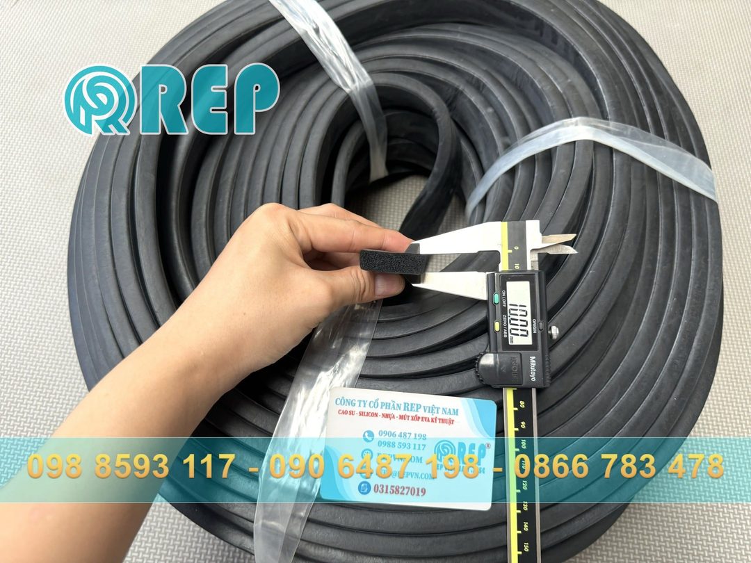 Ron cao su xốp 30x10mm góc