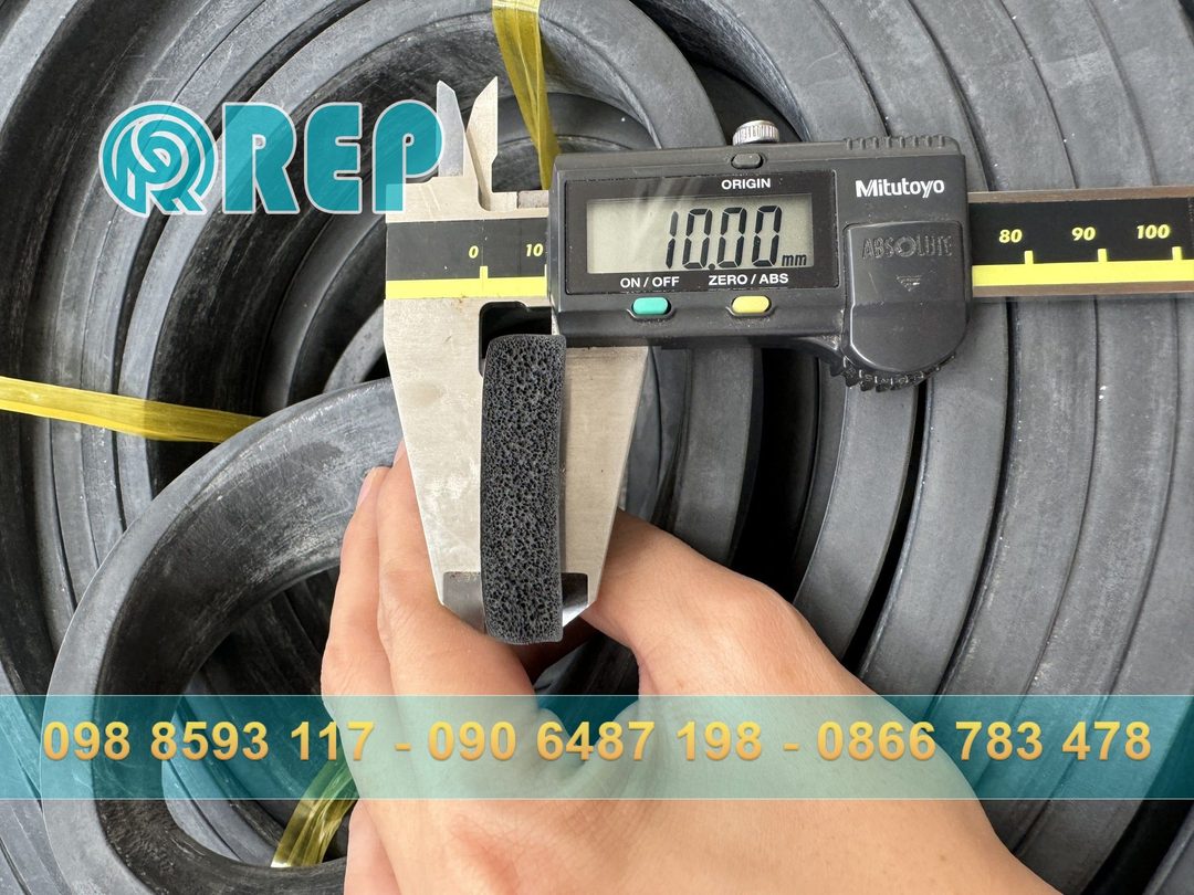 Góc cắt ron cao su xốp 10x40mm